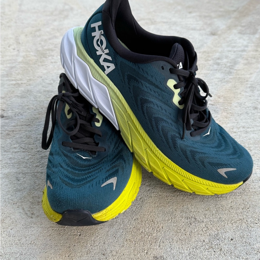 HOKA ARAHI 6 size 9